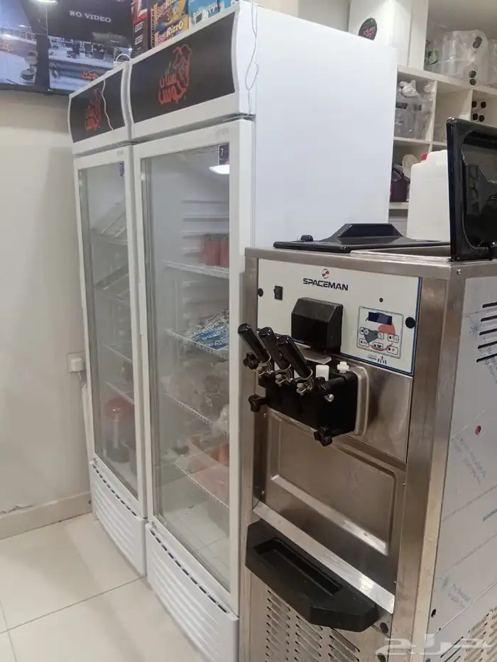 محل عصيرات للتقبيل لعدم وجود عمالة 10