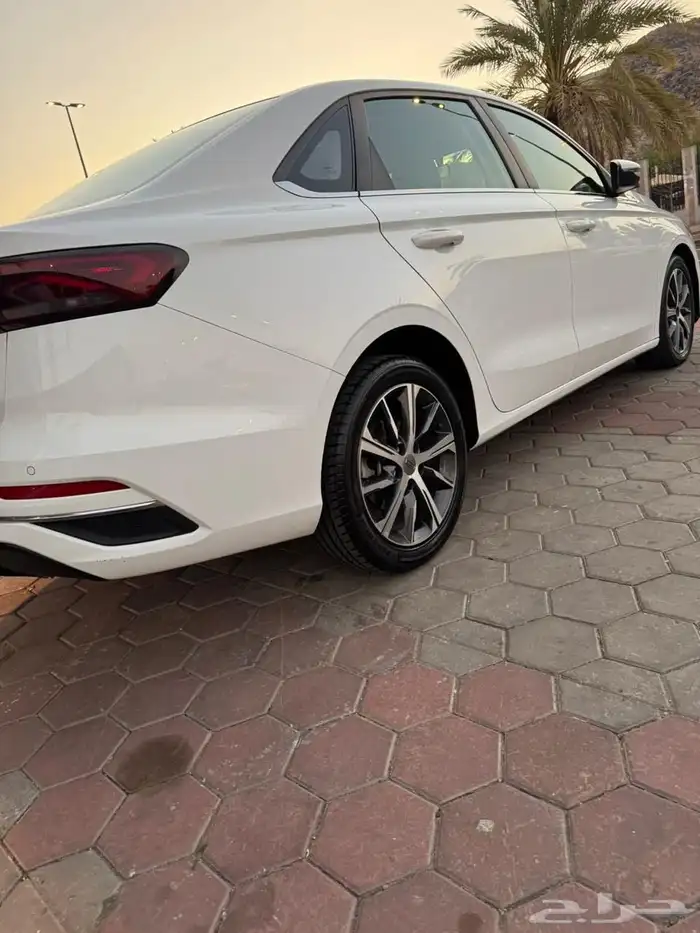 جيلي ام قراند 5