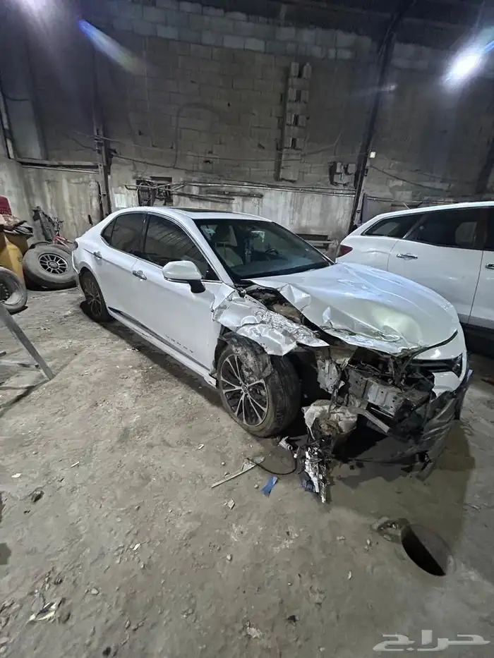 كامري 2019 فل كامل مصدوم للبيع 10