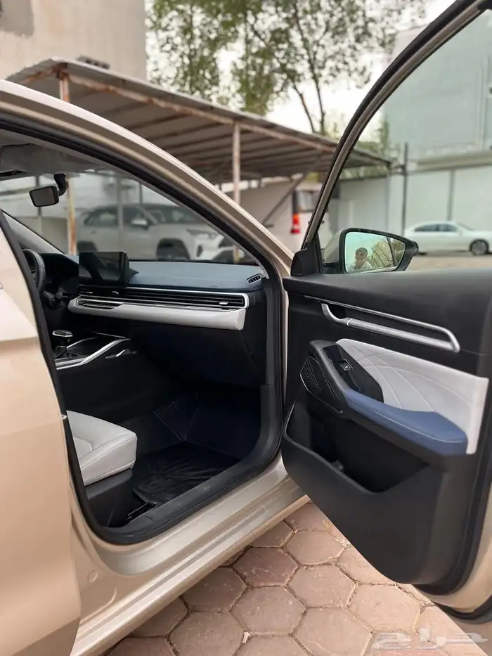 جيلي ام قراند 19