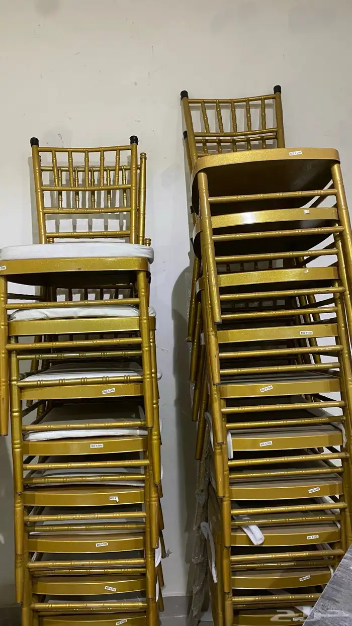 طاولات حفلات وكراسي حفلات نابليون ذهبي وكاونتر محلات 2