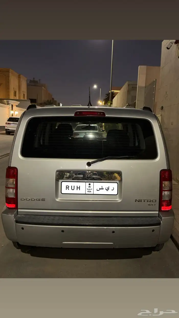 دودج نيترو 2011 2