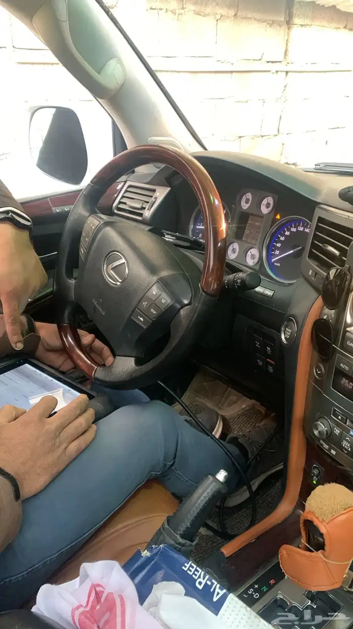 مركز فن المحرك لصيانة السيارات 96