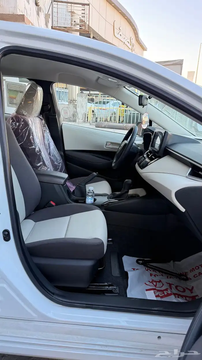 للبيع كورولا 2025 - مكينه 2.0 - عداد 199 كيلو فقط 22