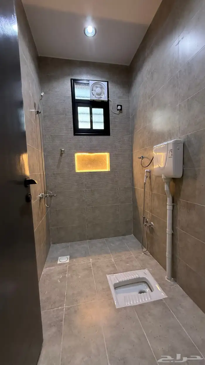 للبيع شقق وارواف علويه تشطيبات ممتازه شمال الخميس 26