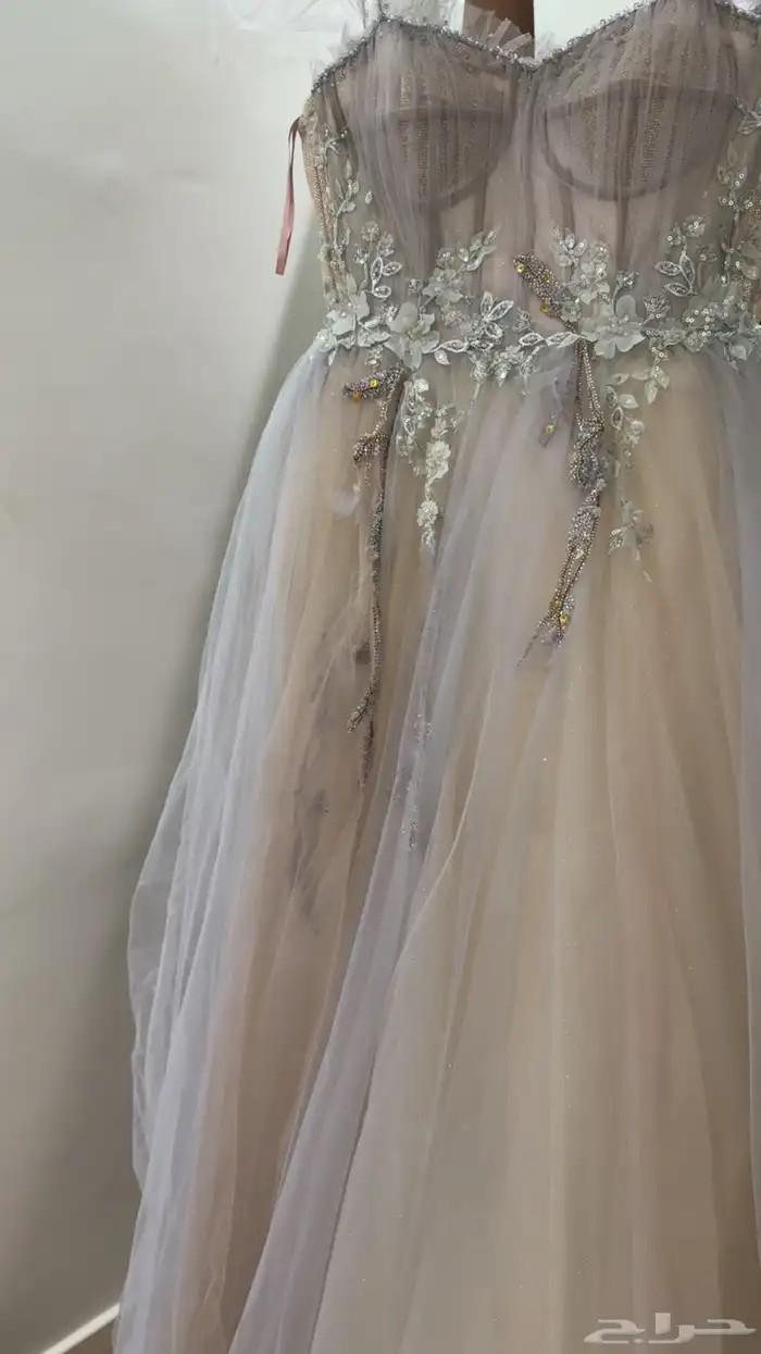 فستان ملكه 1