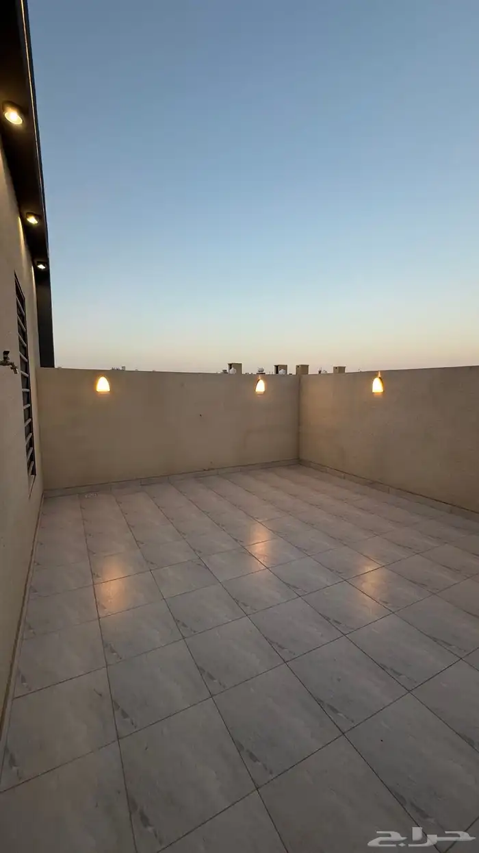 للبيع شقق وارواف علويه تشطيبات ممتازه شمال الخميس 30