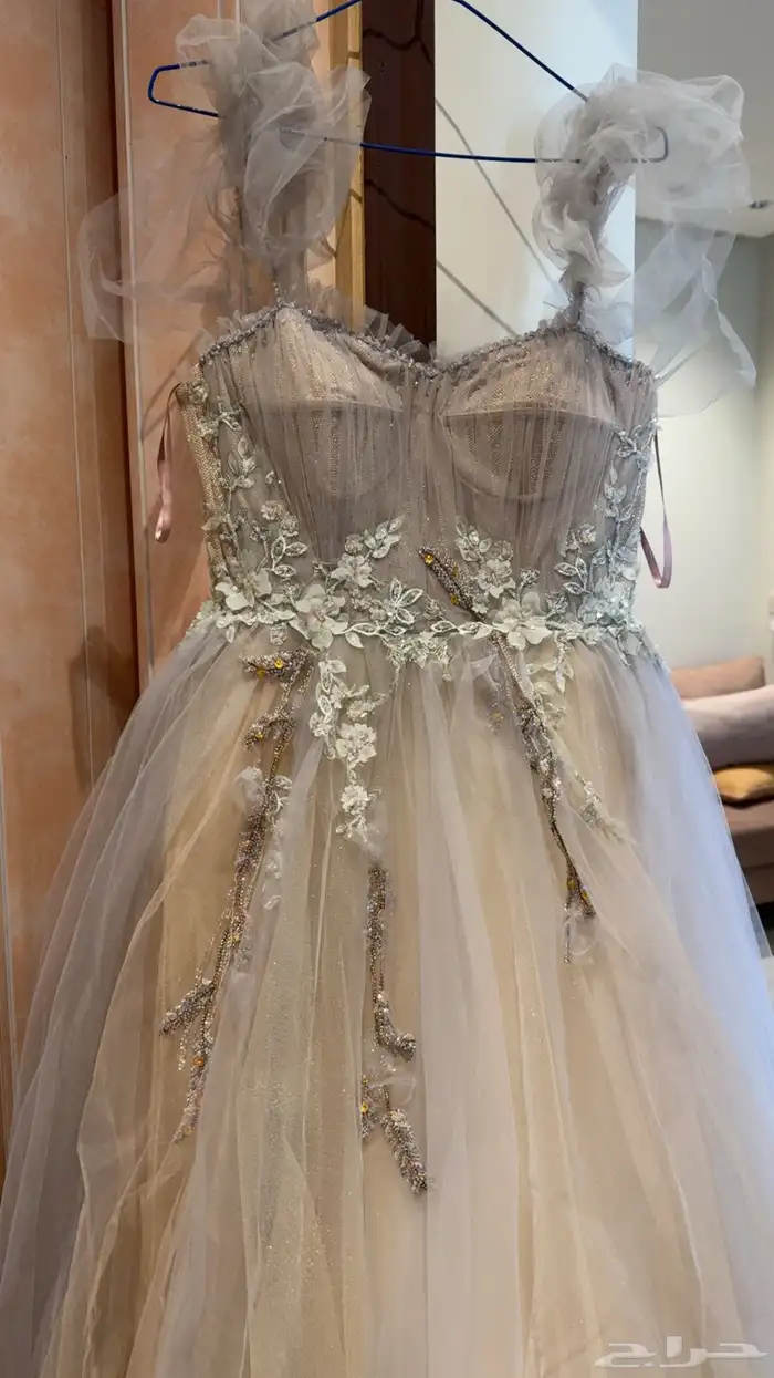 فستان ملكه 0