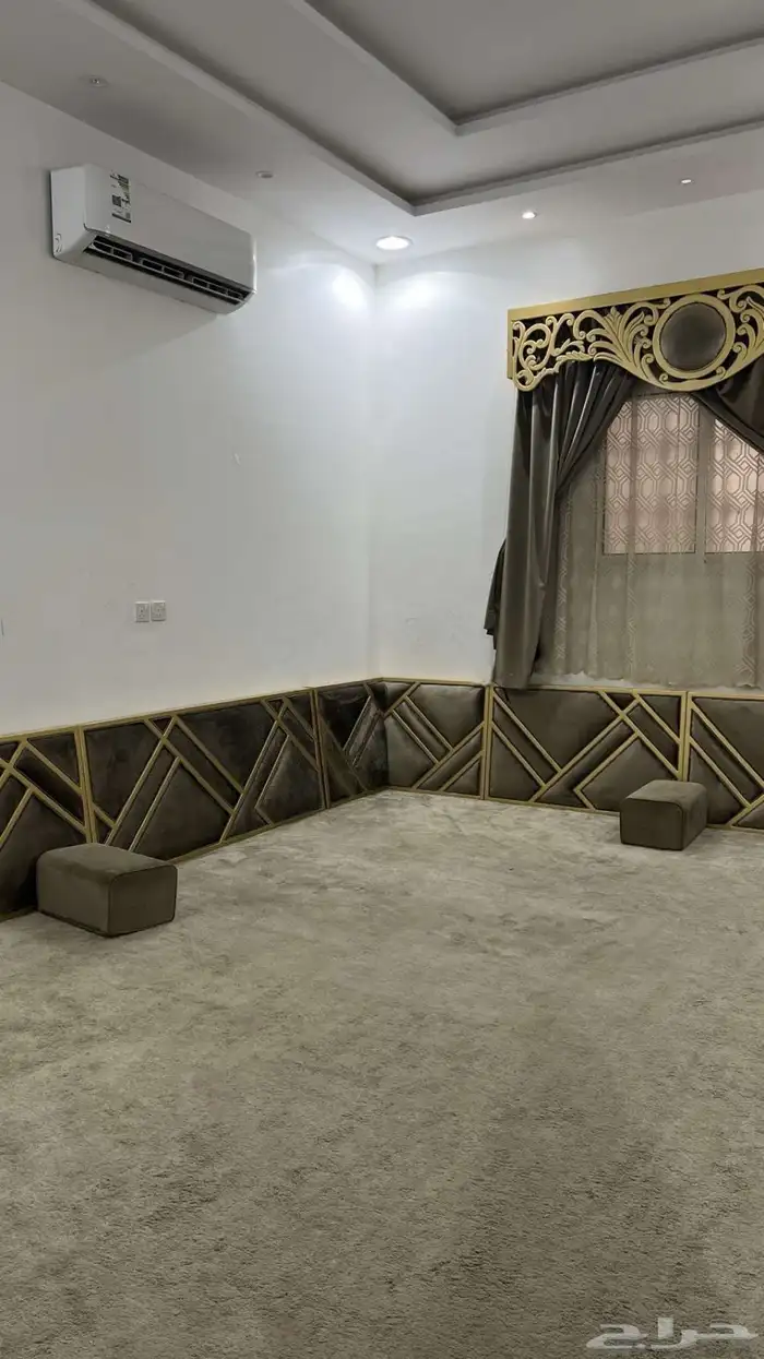 طقم مساند خشب استخدام نظيف جدا  المقاس 4.5 1