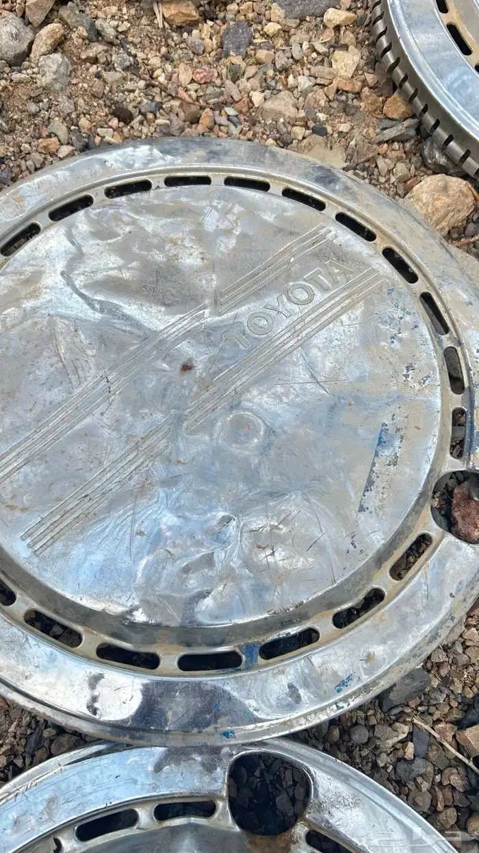 طيس هايلكس قديمه على السوم 4