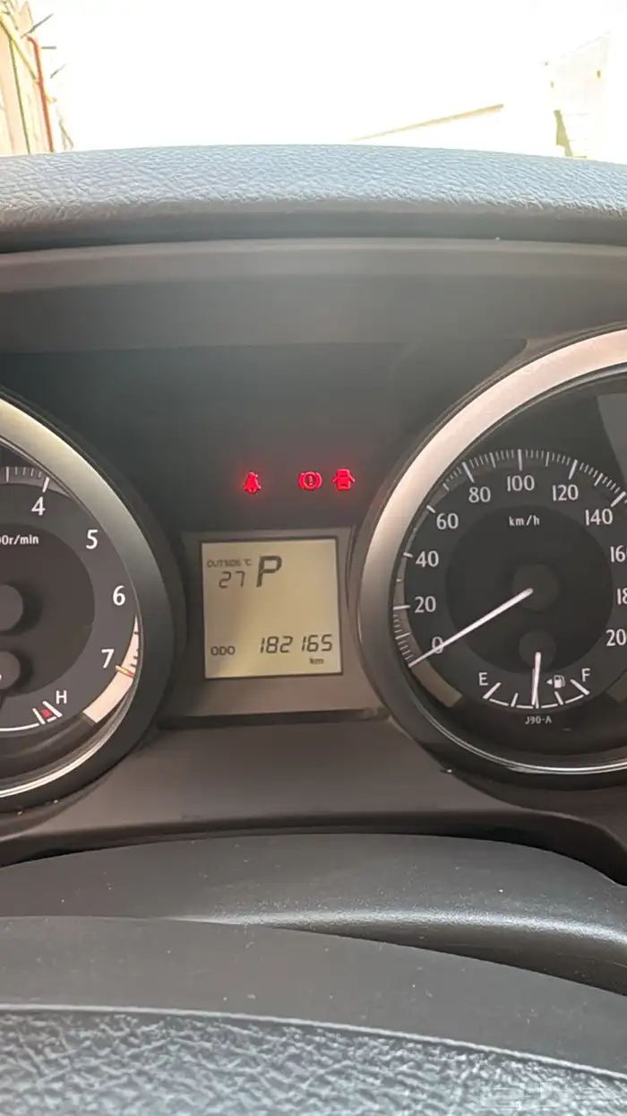 للبيع  تويوتا برادو 2017   رمادي   ستة سلندر   183 ألف ممشى 13