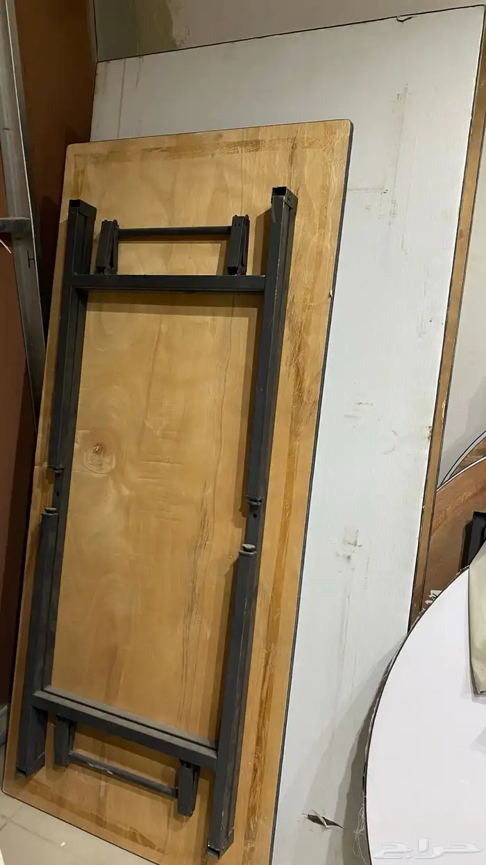 طاولات حفلات وكراسي حفلات نابليون ذهبي وكاونتر محلات 1