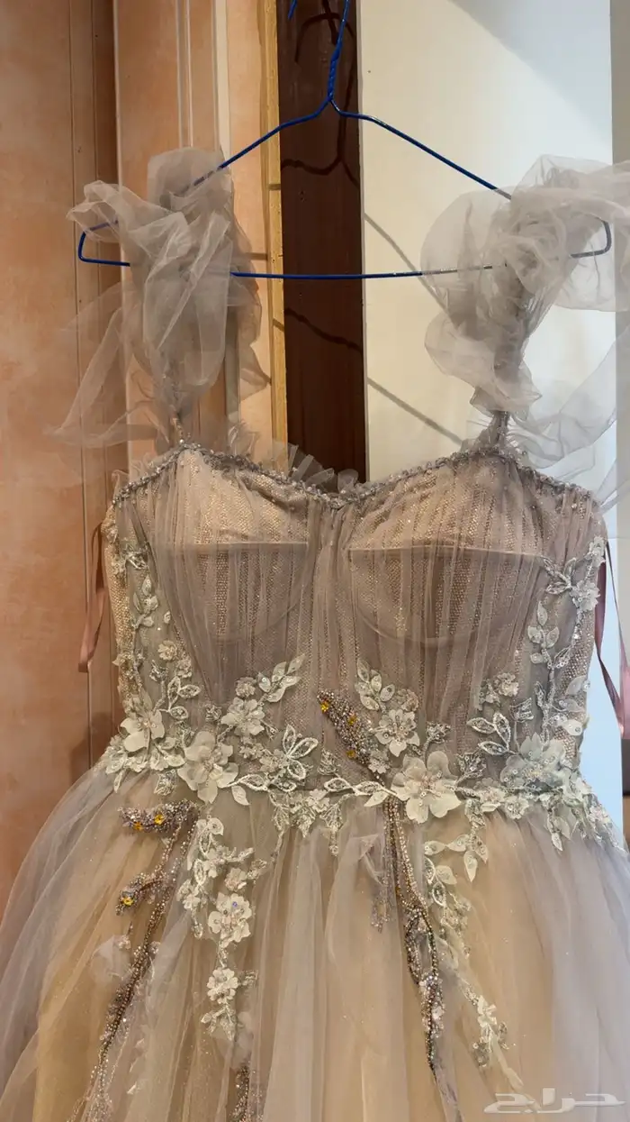 فستان ملكه 2