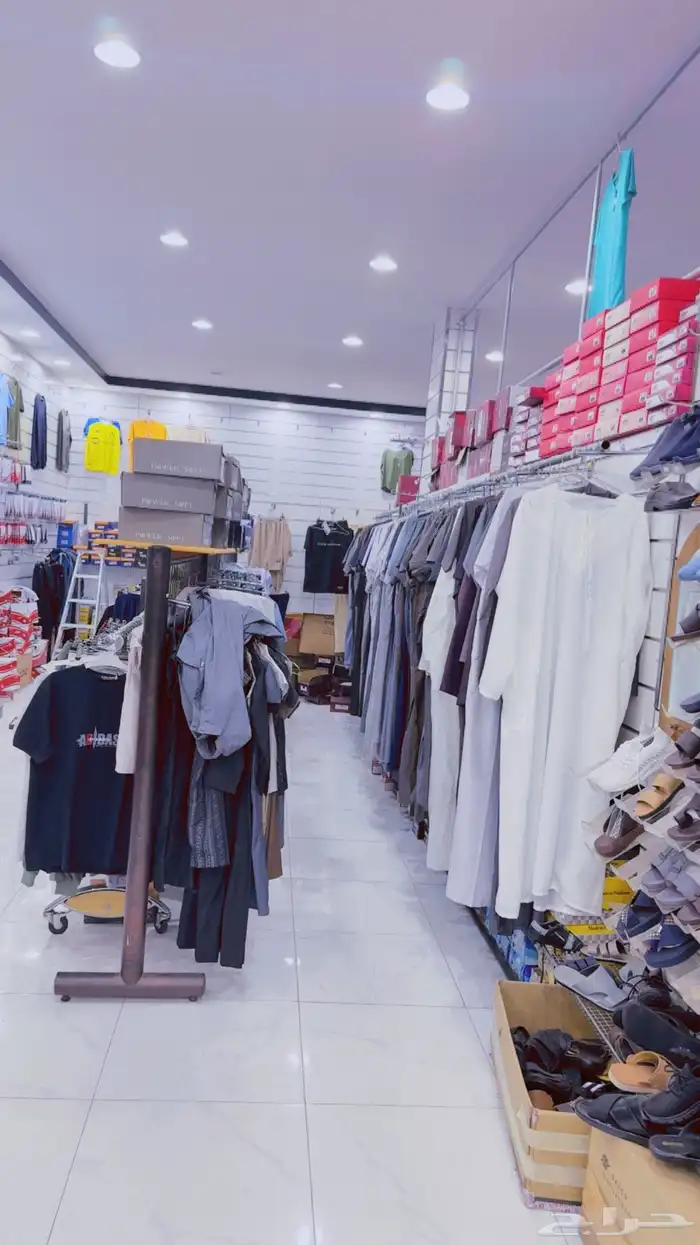 بضاعة ملابس للبيع جمله رجالي نسائي اطفال 1