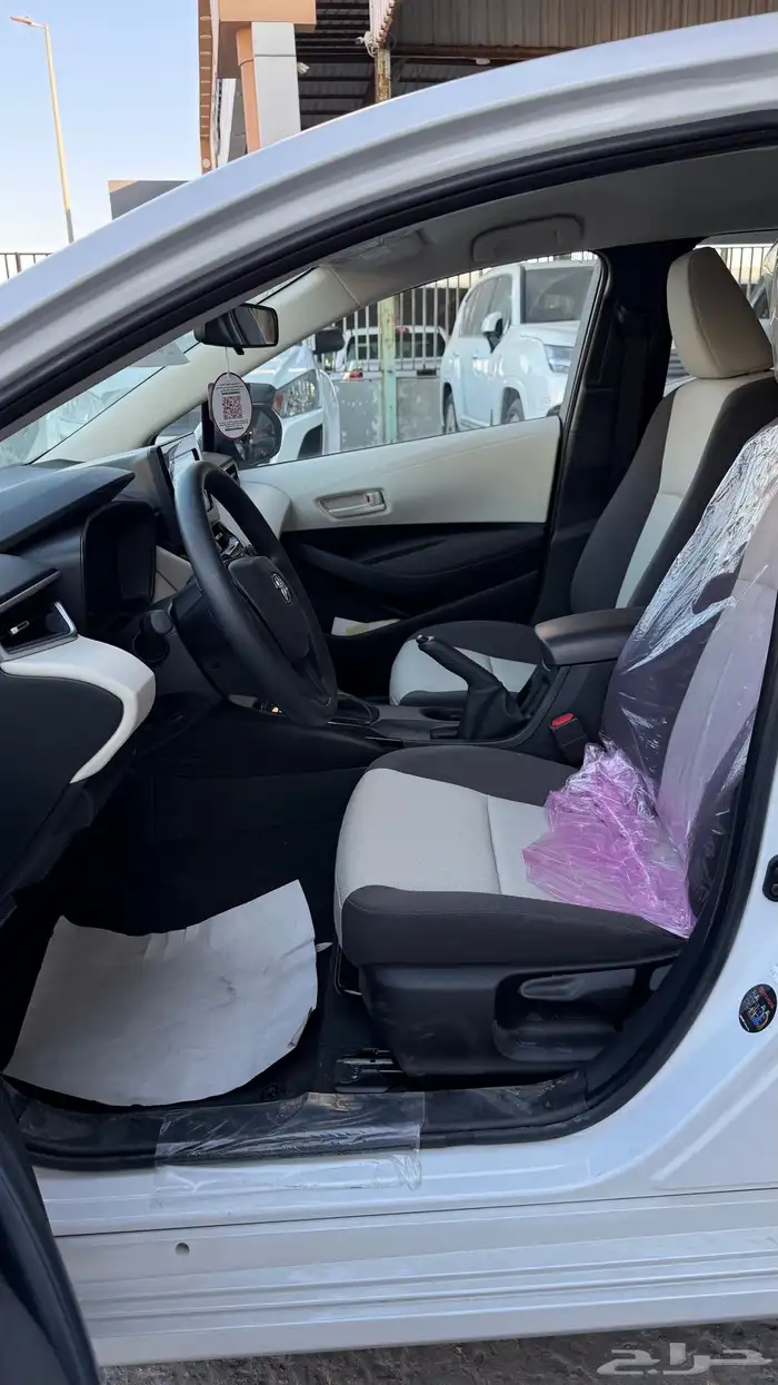 للبيع كورولا 2025 - مكينه 2.0 - عداد 199 كيلو فقط 17