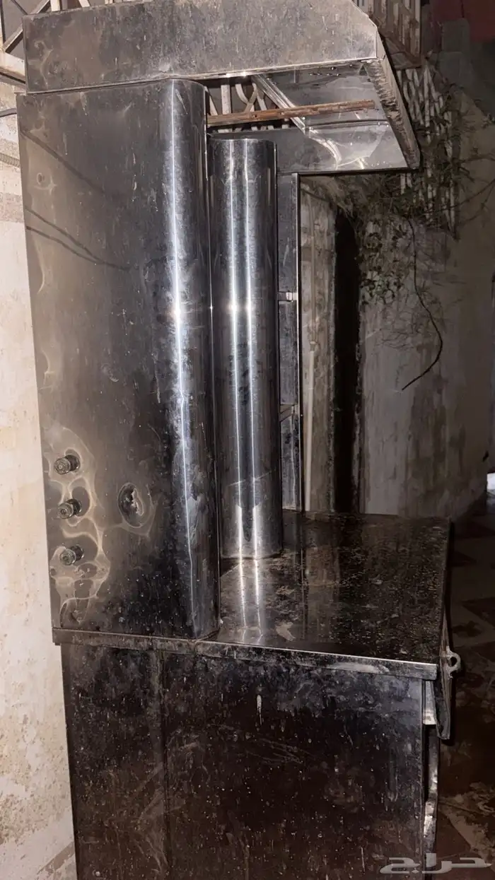 مكينة شاورما جديده بس مركونه من فتره ويحتاج لها تنظيف فقط 0