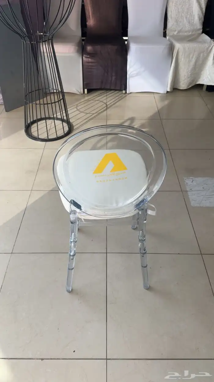 كراسي شفافه للبيع 1
