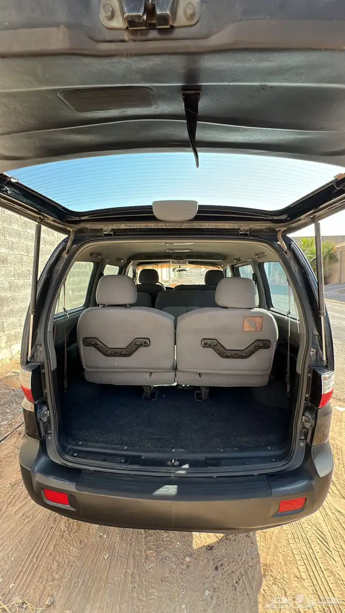 باص هونداي H1 10