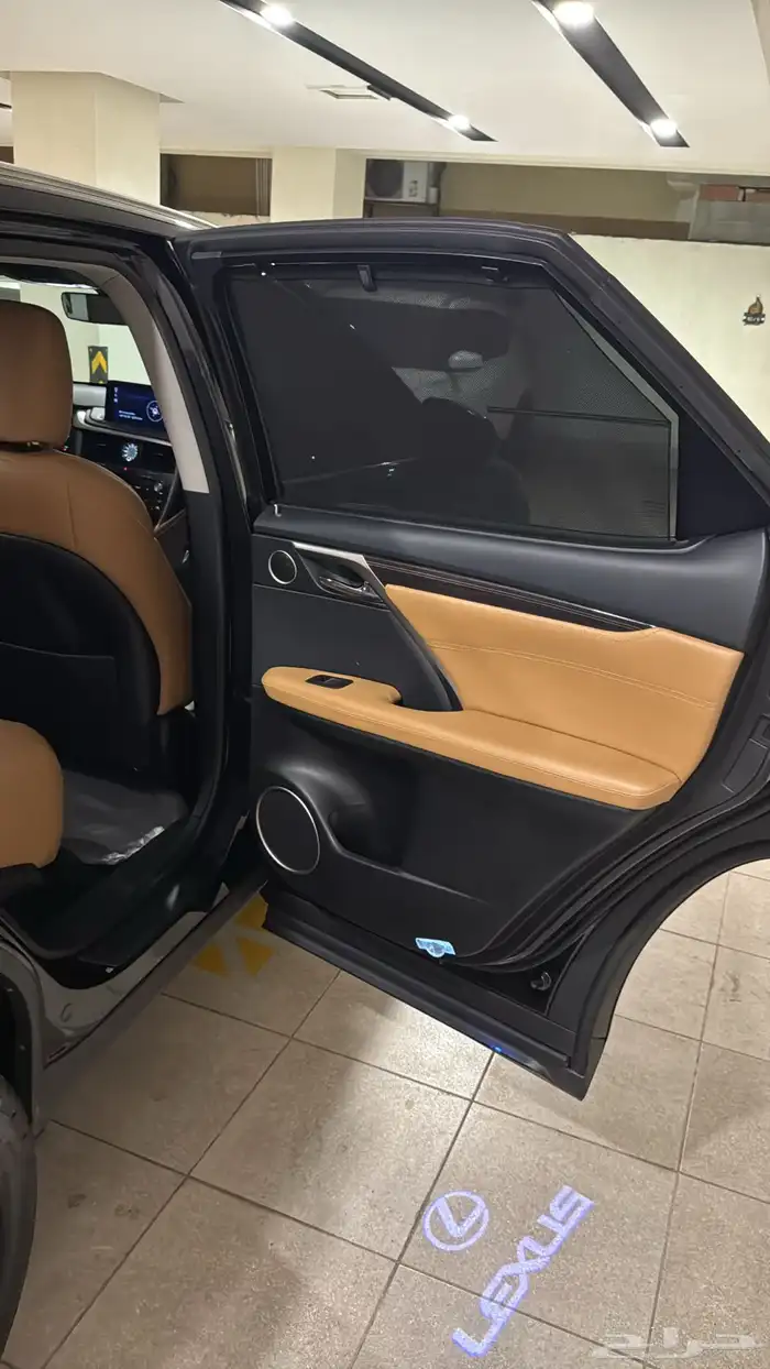 لكزس RX 350 شرط 16