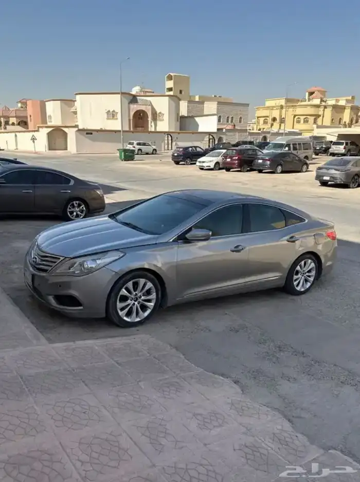 ازيرا 2012 6سلندر 1