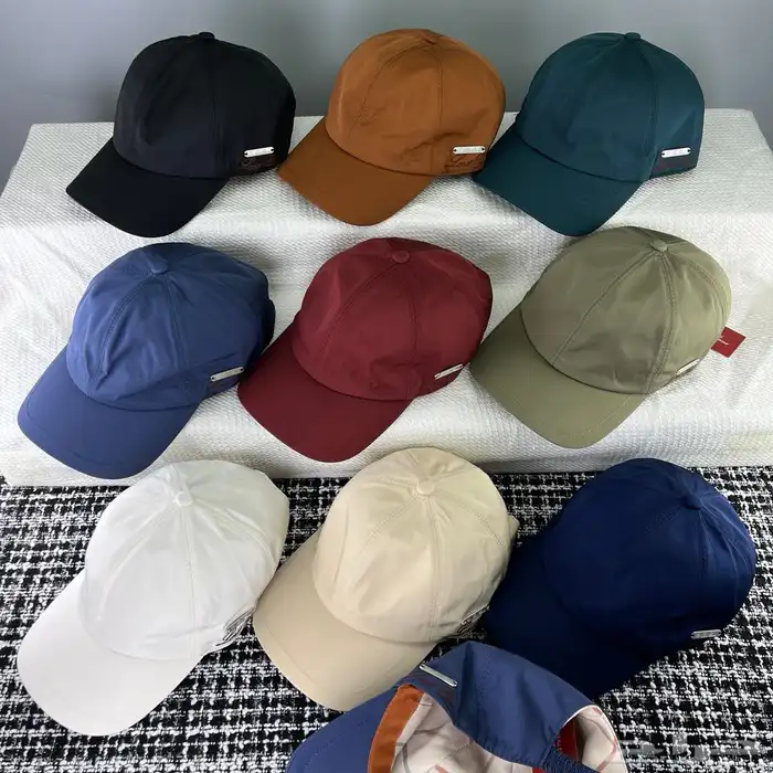 أكبر تشكيلة كابات ماركات عالمية 17