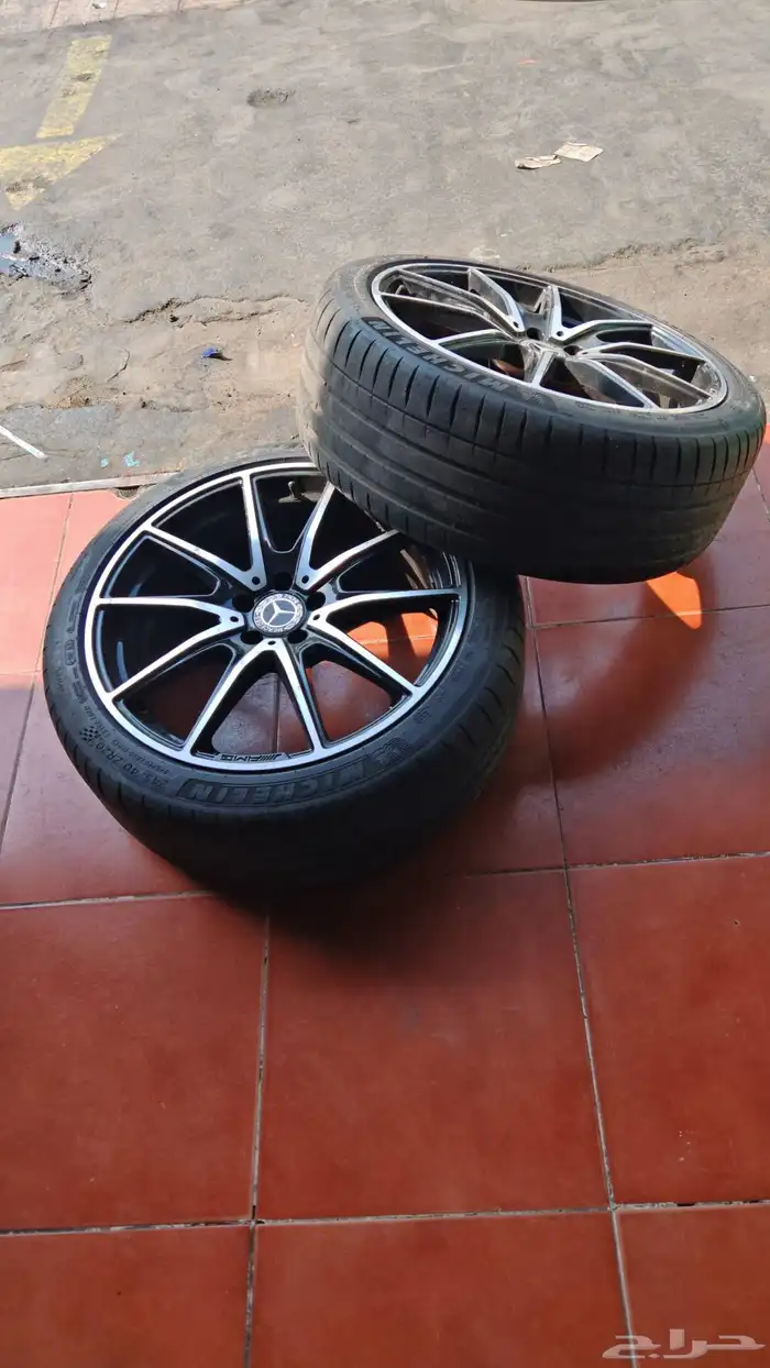 كفرات هانكك كوري نضيفه جدن مقاس 275 35 20 حبتين خلفي 8