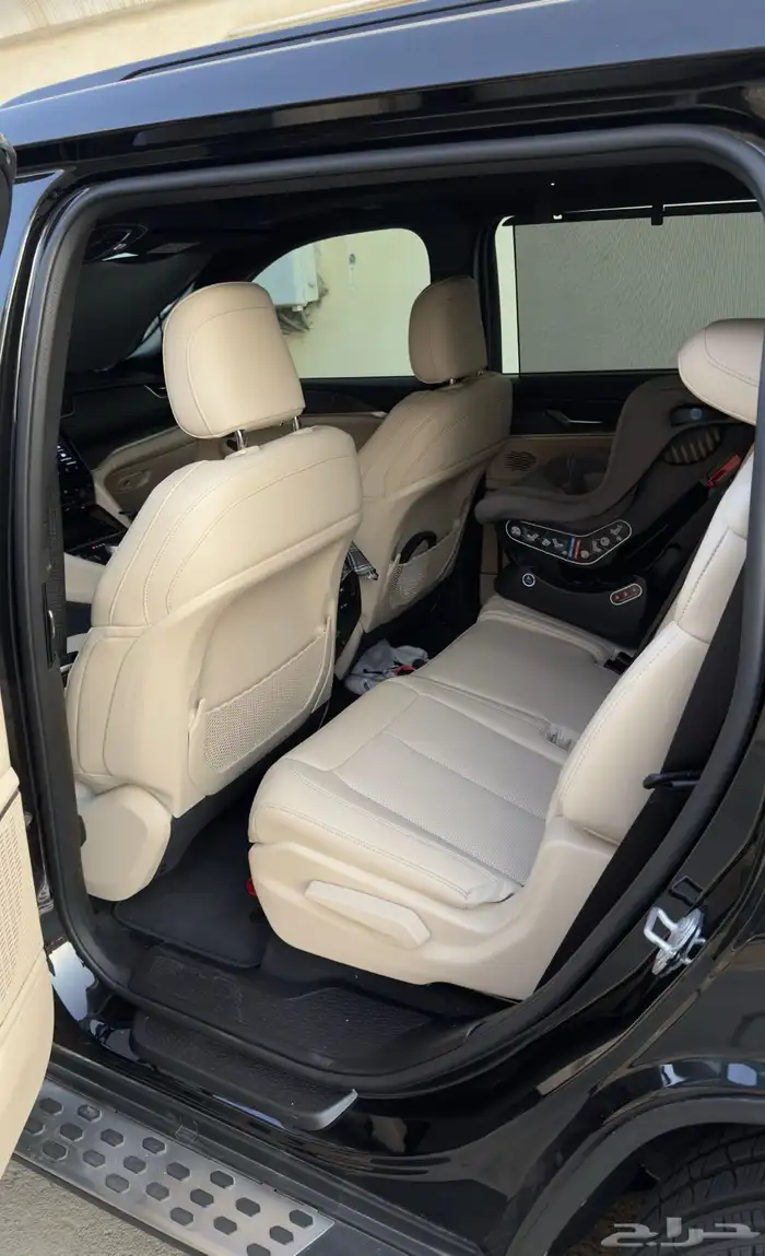 جراند شيروكي L ليمتد 2024 للتنازل او كاش بدون مقابل 3