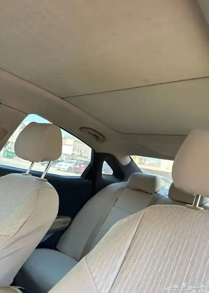 ازيرا 2012 6سلندر 5