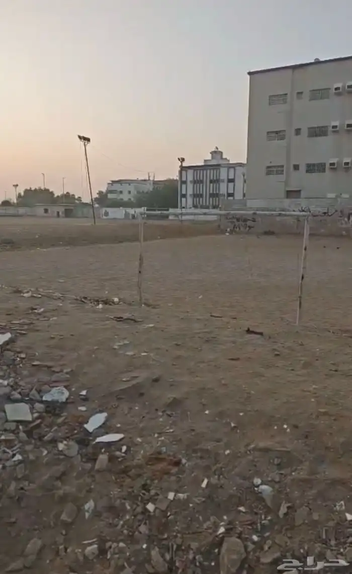 للبيع ارض في حي النزلة اليمانية م1200 شارع20شمالي 6