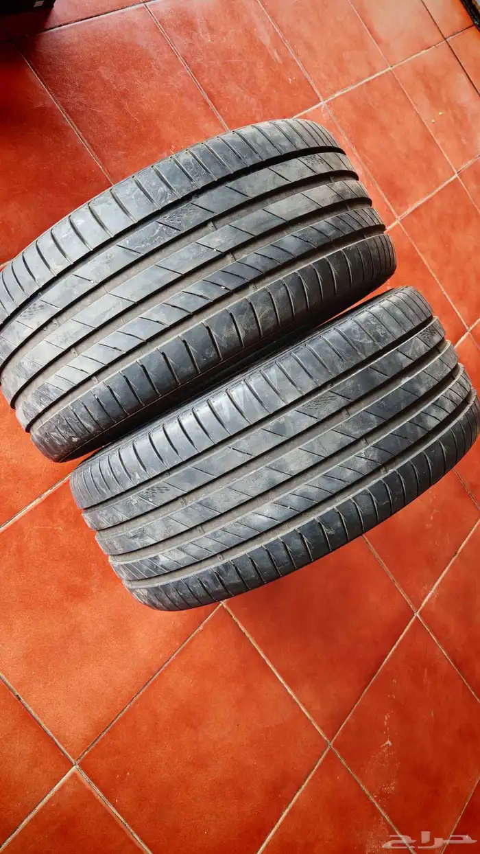 كفرات هانكك كوري نضيفه جدن مقاس 275 35 20 حبتين خلفي 2