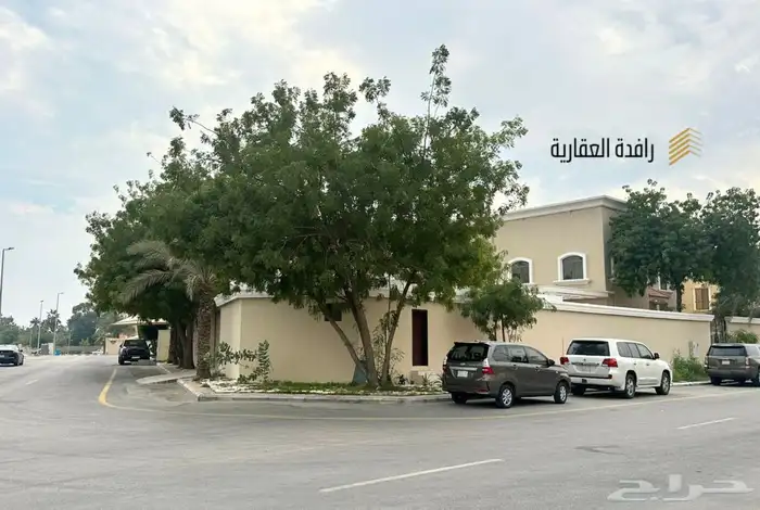 فيلا فاخر للبيع 1