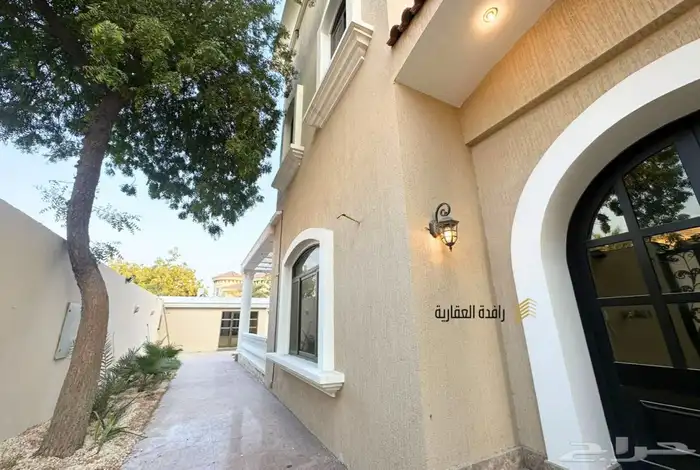 فيلا فاخر للبيع 3