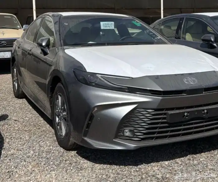 كامري 2025 E بنزين تيتانيوم واسود جميع الالوان متوفر 3