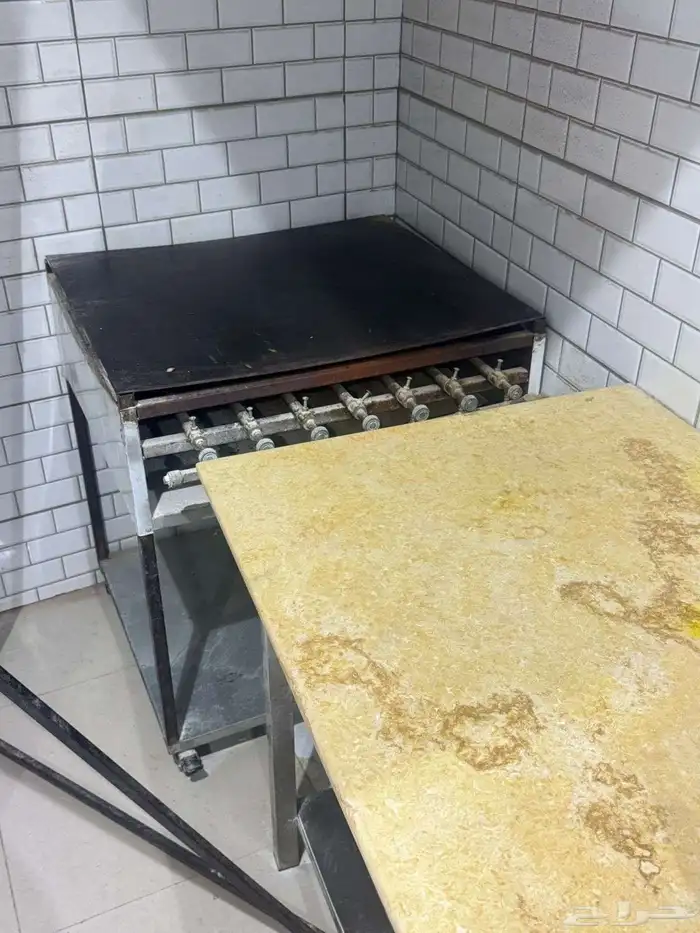 أغراض مطعم فى منطقة جيزان للبيع الكامل 11