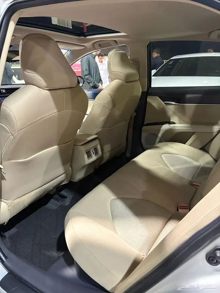 تويوتا كامري GLE 2020 10