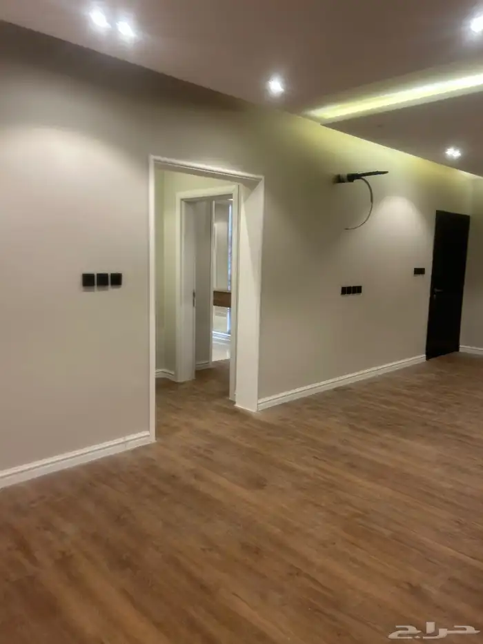 للأيجار شقة فاخرة في حي الصواري 12