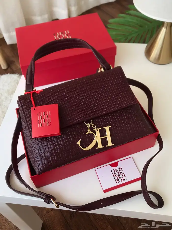 شنط ماركة 32