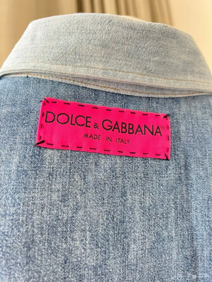 تيشرتات وبلايز كفالي دوتشي قبانا وكرولينا  سكارف فالنتيو 12