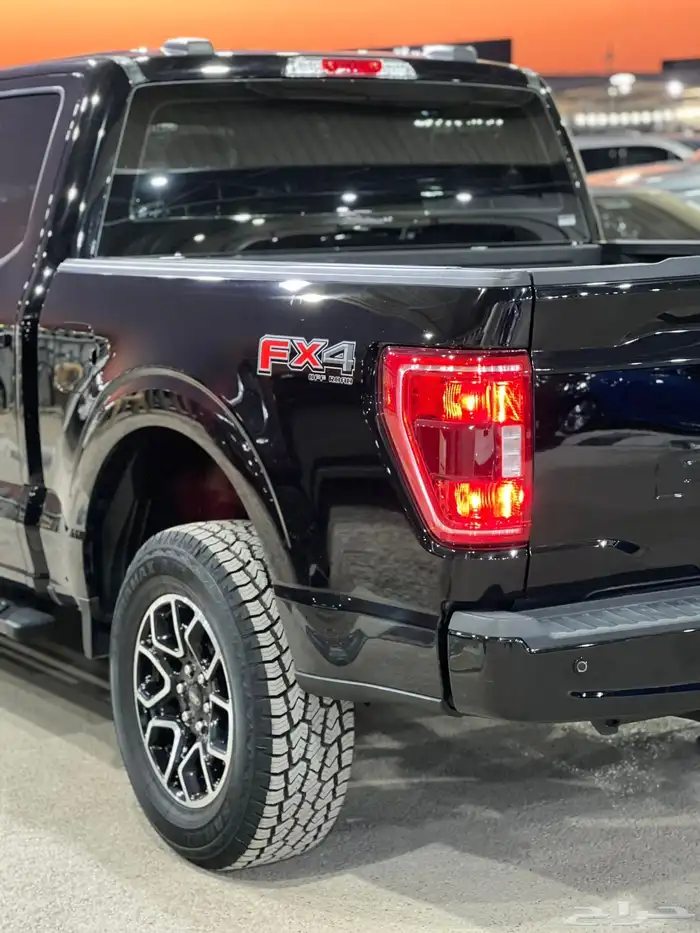 فورد غمارتين دبل 8 سلندر FX4 محركات وبدي وكاله 4