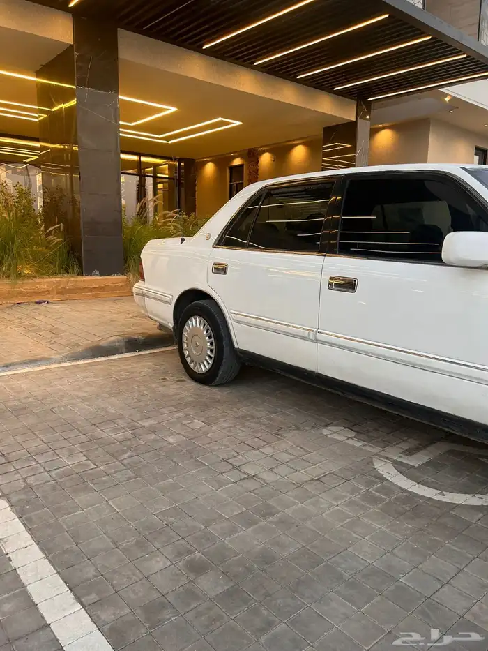 للبيع تويوتا كروان مديل 1998 9