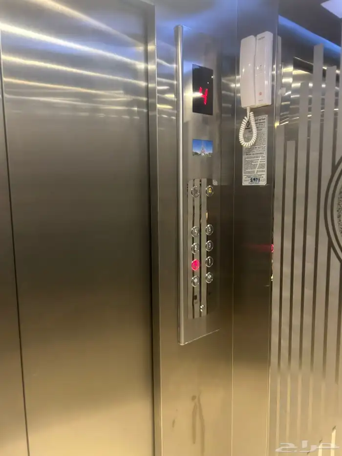 للأيجار شقة فاخرة في حي الصواري 9