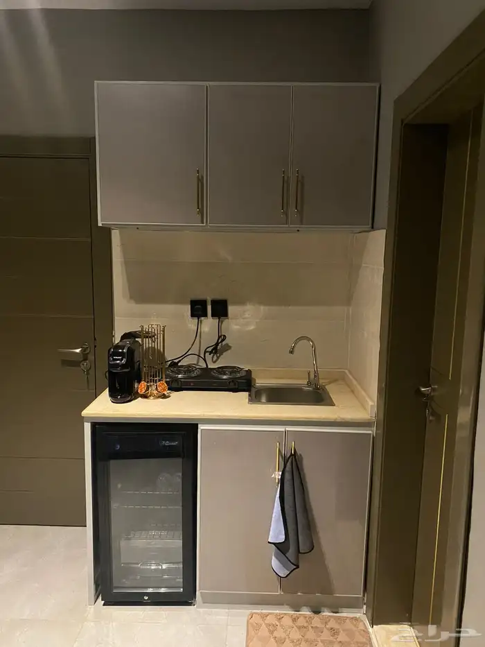 استوديو فاخر للإيجار - حي السلامة 7