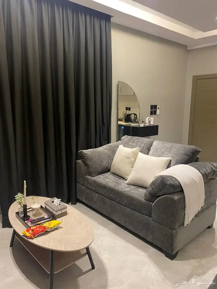 استوديو فاخر للإيجار - حي السلامة 6