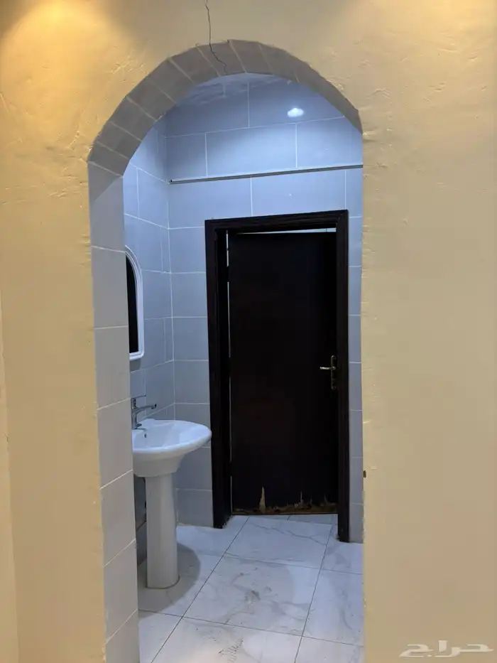 للإيجار غرفتين ومطبخ وحمام جدة الحرازات 6