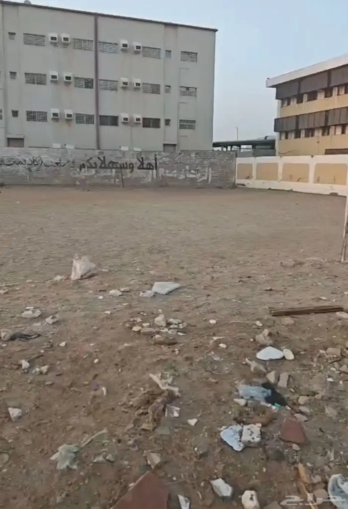 للبيع ارض في حي النزلة اليمانية م1200 شارع20شمالي 0