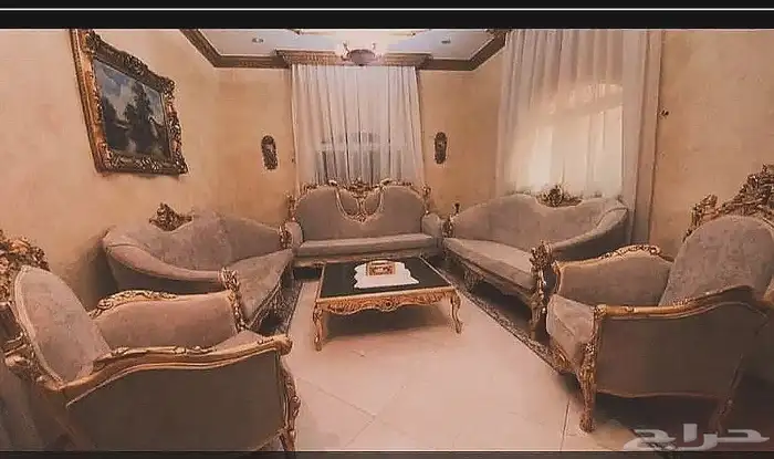 للبيع طقمين كنب 4