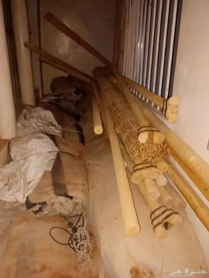 بيت شعر ابيض مخطط باسود 11  6 عمدان خشب 1