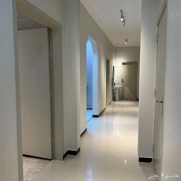 شقة للايجار حي الرمال الذهبي 5