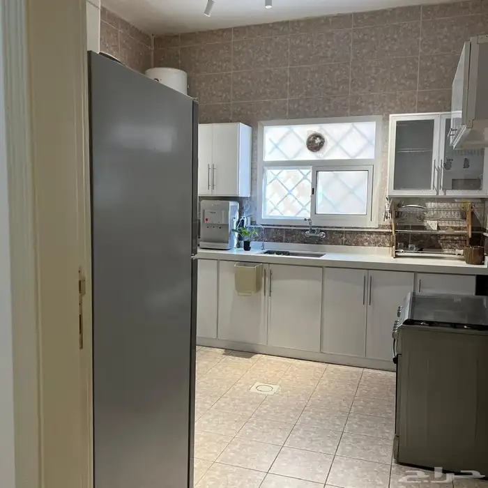 شقة للايجار حي الرمال الذهبي 7