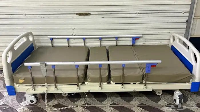 سرير طبي كهربائي 0